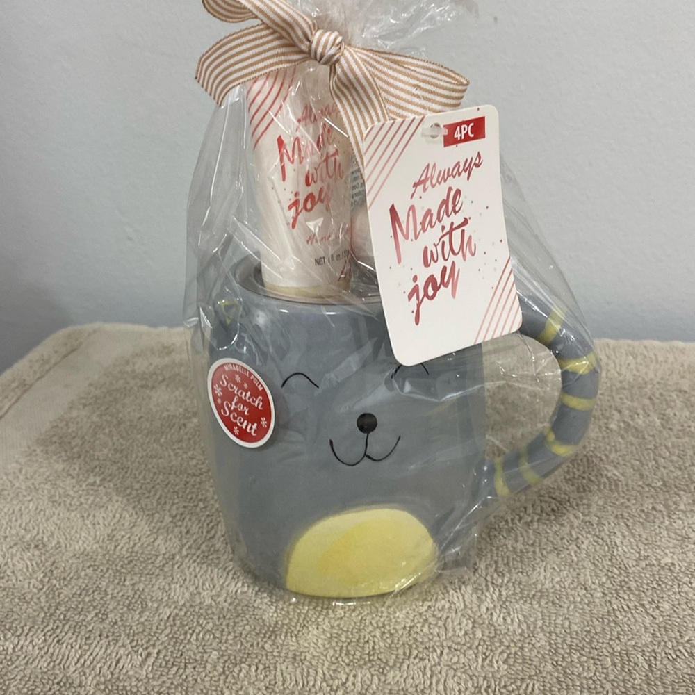 Always Made with Joy 4-Piece Cat Mug, Hand Cream and Bath Fizzer Gift Set
